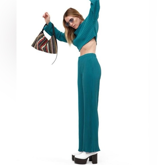 Simon Miller Rib Marek Pant Oasis (17) - Picture 7 of 10